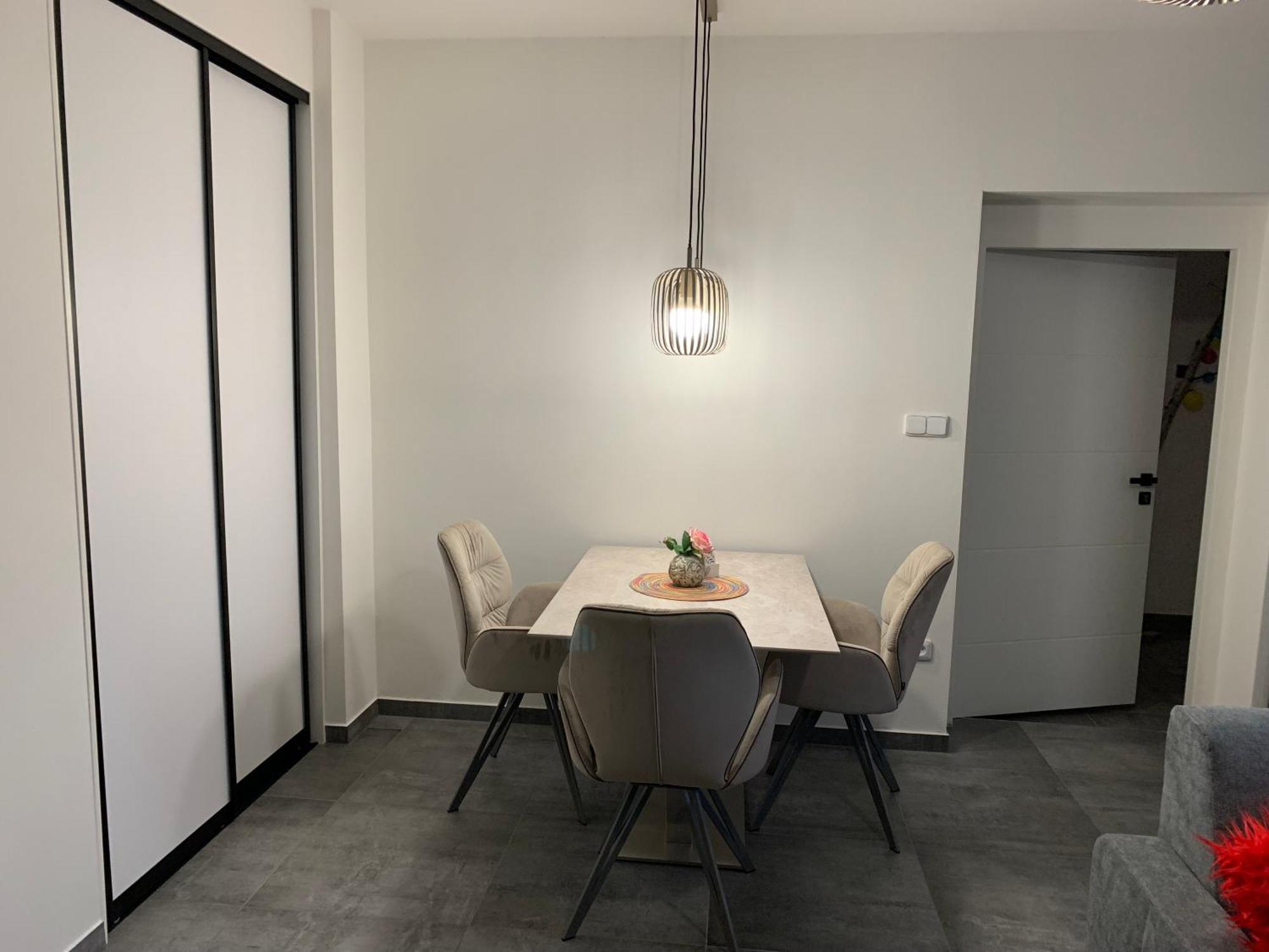 Apartmanovy 1 公寓 Tremosna